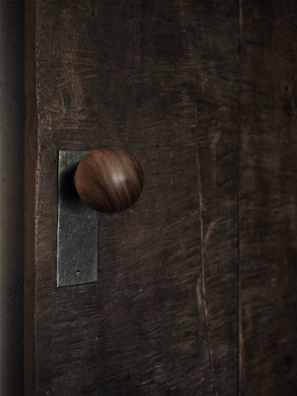 Door plate 02 (medium) for handle