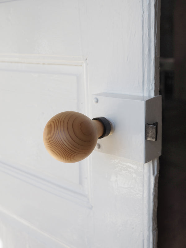 Poignée de porte 05 (cèdre)